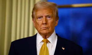 Chiến lược 'ký trước, kiện sau' của ông Trump Chiến lược 'ký trước, kiện sau' của ông Trump