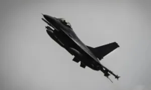 F-16 Ukraine 'bị 3 tên lửa Nga nhắm mục tiêu' trước khi rơi F-16 Ukraine 'bị 3 tên lửa Nga nhắm mục tiêu' trước khi rơi