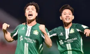Công Phượng ghi hai siêu phẩm đá phạt Công Phượng ghi hai siêu phẩm đá phạt