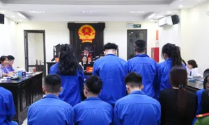 Nữ 'quái xế' xin lỗi gia đình cô gái chờ đèn đỏ bị tông chết Nữ 'quái xế' xin lỗi gia đình cô gái chờ đèn đỏ bị tông chết