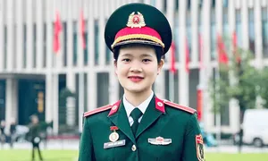 Thủ khoa đầu tiên của Học viện Quân y được phong hàm thượng úy Thủ khoa đầu tiên của Học viện Quân y được phong hàm thượng úy