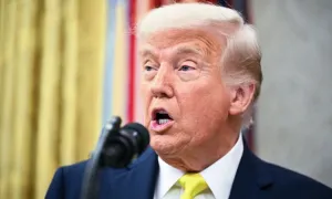 Ông Trump kêu gọi ông Putin 'hãy dừng lại' Ông Trump kêu gọi ông Putin 'hãy dừng lại'