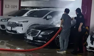 Đại diện ca sĩ Duy Mạnh và Mercedes Việt Nam ra tòa Đại diện ca sĩ Duy Mạnh và Mercedes Việt Nam ra tòa