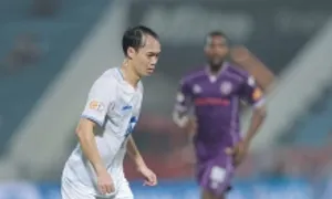 Văn Toàn chấn thương khi giúp Nam Định hạ Bình Dương Văn Toàn chấn thương khi giúp Nam Định hạ Bình Dương