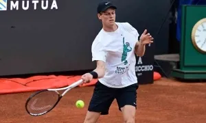 Sinner trở lại thi đấu sau án doping Sinner trở lại thi đấu sau án doping