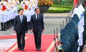 Chủ tịch nước Lương Cường chủ trì lễ đón Tổng thống Pháp Chủ tịch nước Lương Cường chủ trì lễ đón Tổng thống Pháp