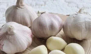 Có nên dùng tỏi để hạ huyết áp?