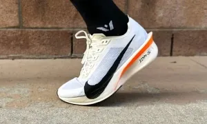 Siêu giày đua mới của Nike ưu việt thế nào so với thế hệ tiền nhiệm Siêu giày đua mới của Nike ưu việt thế nào so với thế hệ tiền nhiệm