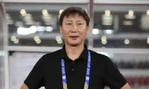 HLV Kim Sang-sik: 'Xếp chai nước không phải để ngăn Indonesia ném biên' HLV Kim Sang-sik: 'Xếp chai nước không phải để ngăn Indonesia ném biên'