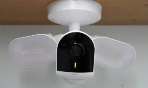 Tapo C720 - camera AI tích hợp đèn pha