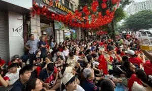 Người Hà Nội mở cửa, dọn chỗ đón người lạ xem diễu binh Người Hà Nội mở cửa, dọn chỗ đón người lạ xem diễu binh