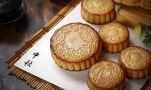 Hết thời bánh Trung thu đắt đỏ Hết thời bánh Trung thu đắt đỏ