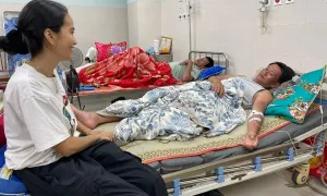 Ba ngư dân Lý Sơn thoát chết trên biển bị tổn thương cơ